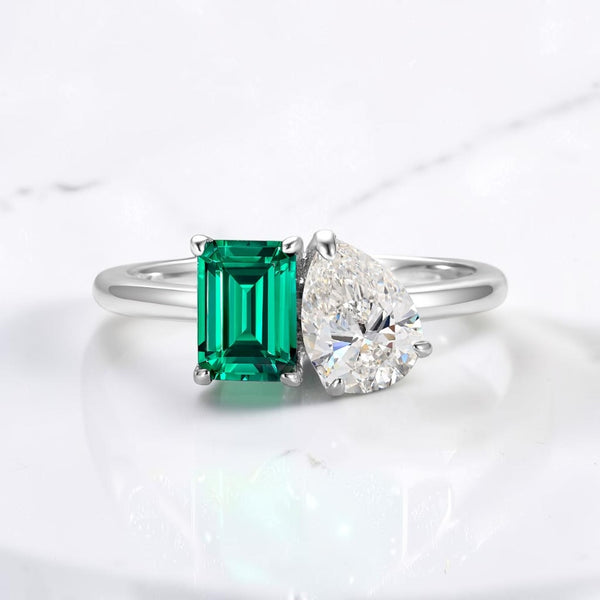 Toi et moi two stone engagement ring by Aquamarise shown in a ring style banner