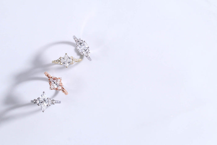 Bague de promesse ou bague de fiançailles : quelle est la vraie différence ?