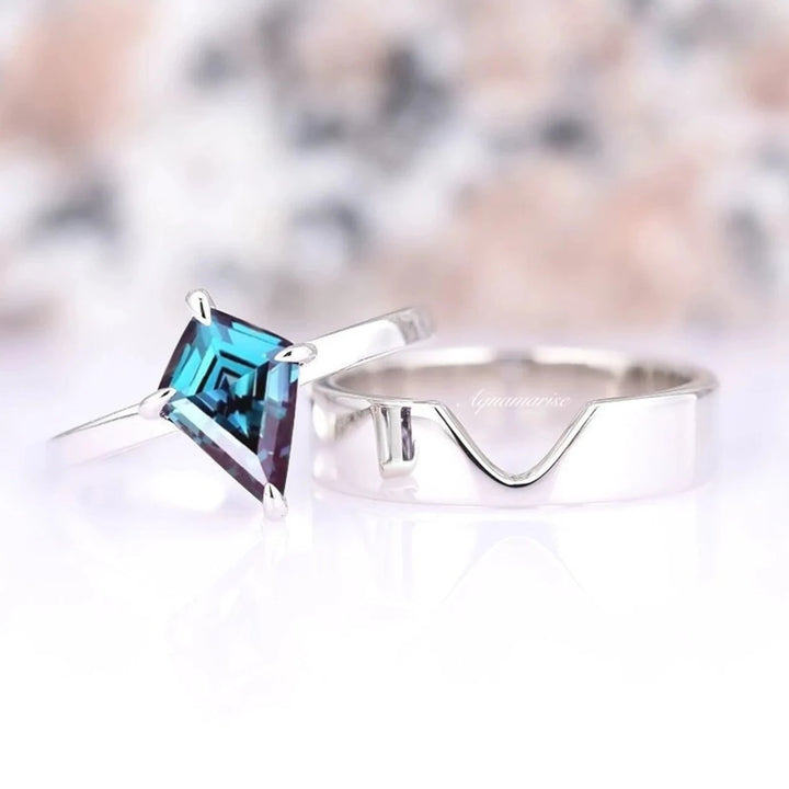 Kite Alexandrite Couples Ring