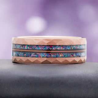Side profile of the hammered 8mm rose gold tungsten band