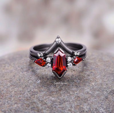 Coffin Kite Natural Red Garnet Ring Set- Black Filled Sterling Silver Engagement Ring For Woman- Unique Red Gemstone Promise Ring For Her