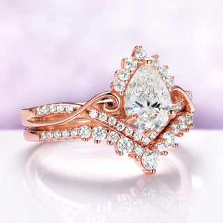Faye Pear Shaped Lab-Grown Diamond Engagement Ring Set in Solid 14K Rose Gold