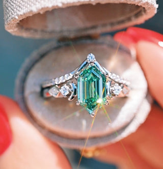 Elara Hexagon Pacific Green Moissanite & Crescent Moon Ring Set in Sterling Silver
