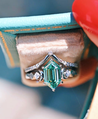 Elara Hexagon Pacific Green Moissanite & Crescent Moon Ring Set in Sterling Silver