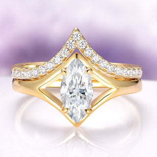 Marquise Cut Simulated Diamond Engagement Ring Set in 14K Yellow Gold Vermeil