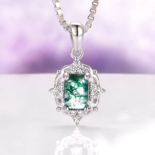 Vintage Green Moss Agate Necklace in  Sterling Silver