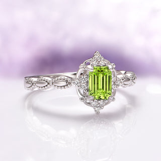 Vintage Natural Peridot Ring in Sterling Silver