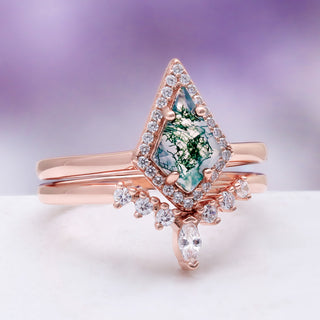 Kite Green Moss Agate Ring Set in 14K Rose Gold by Aquamarise, top view