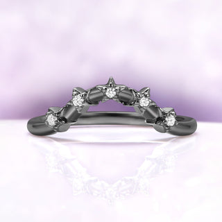 The star contour band on its own, five stars each set with a round accent