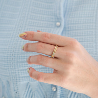 Leaf Wedding Band in 14K Yellow Gold Vermeil