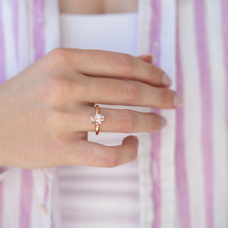 Unique morganite engagement ring by Aquamarise