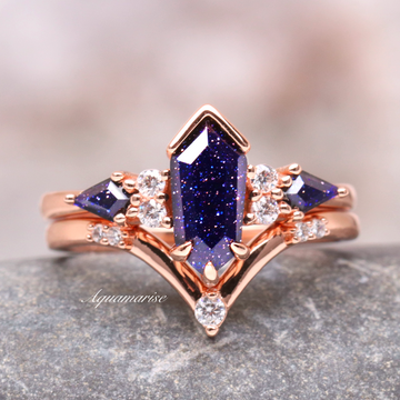 Starry Night Coffin Kite Engagement Ring Set in 14K Solid Rose Gold by Aquamarise Gold, featuring deep blue coffin kite gemstones with sparkling diamond accents in a celestial design.