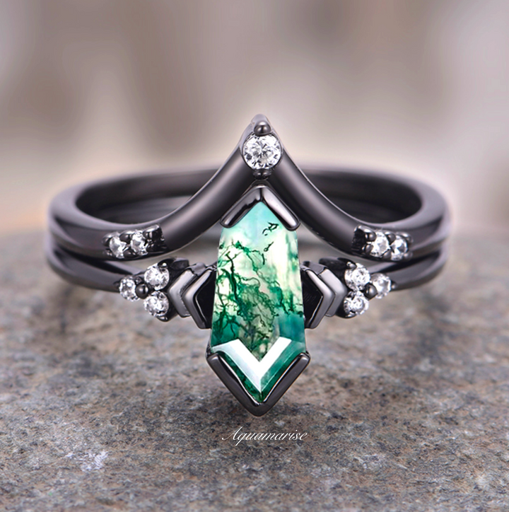 Coffin Kite Green Moss Agate Engagement Ring- Black Rhodium Filled