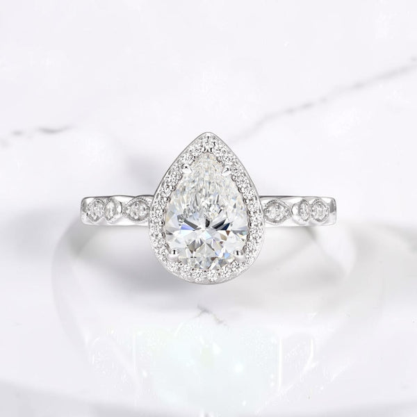 Halo engagement ring by Aquamarise shown in a ring style banner