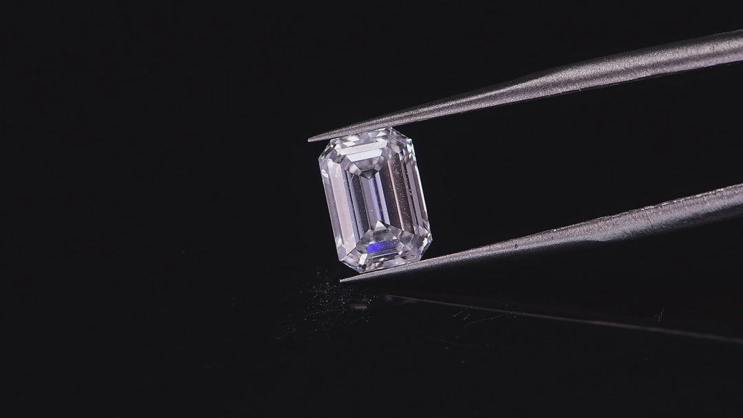 1.01 Carat Emerald Lab Grown Diamond (IGI)