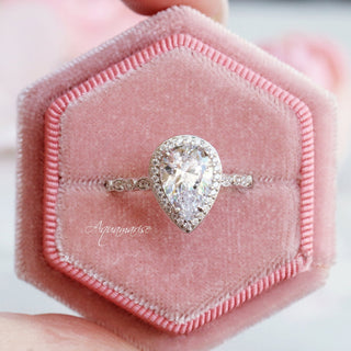 Lab-Grown Diamond Engagement Ring in 14K White Gold (IGI Certified)